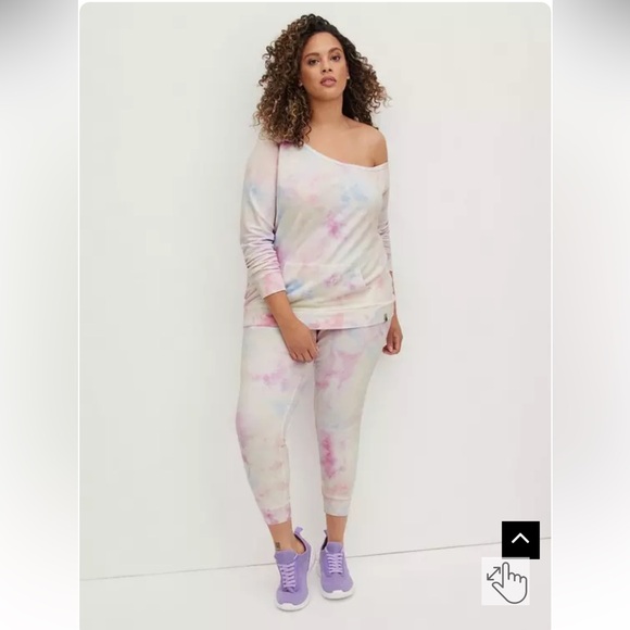 Torrid • Tie-Dye Everyday Fleece Off-Shoulder Long Sleeve Active Sweatshirt • 3X - Picture 4 of 11